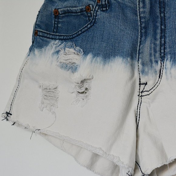 Dollhouse Ombre‎ Denim Shorts - Picture 6 of 9